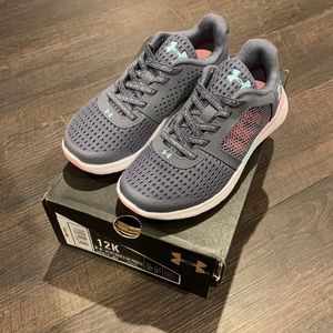 Under Armour Sneakers